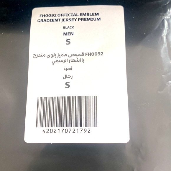 NWT Men’s Black FIFA World Cup Qatar 2022 short sleeve shirt - Picture 11 of 13